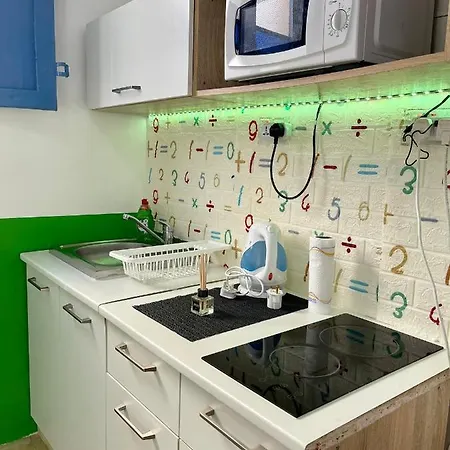 Properties - Spacious & Bright Studio In Apartment Gzira